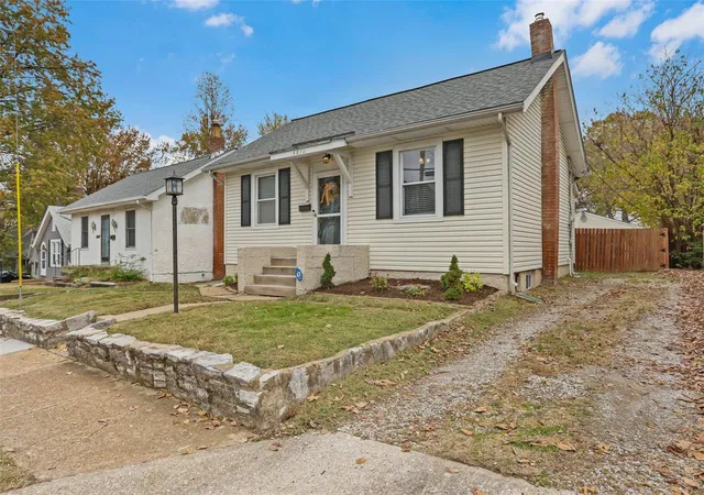 Photo 1 of Single family home for sale at 4810 Wilshusen Ave, Saint Louis, MO 63119 | MLS# 24070695 | Listing updated on 2024-12-02