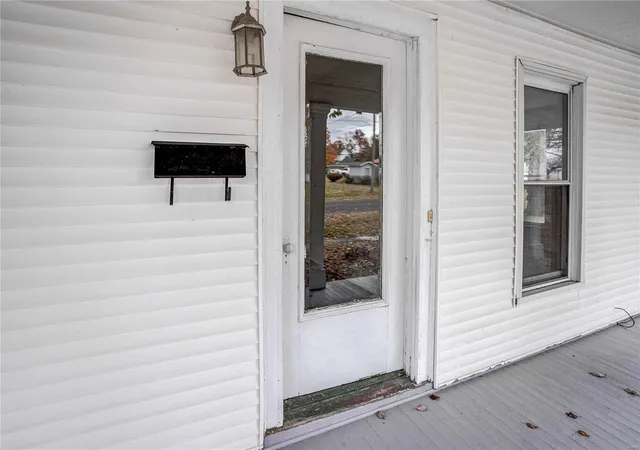 Photo 2 of Single family home for sale at 114 4th Street N, Carrollton, IL 62016 | MLS# 24070759 | Listing updated on 2024-12-05