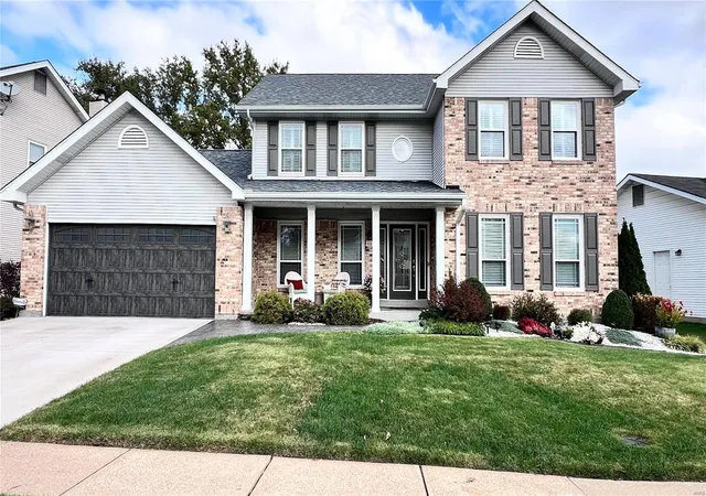 Photo 1 of Single family home for sale at 5858 Westcliffe Dr, Saint Louis, MO 63129 | MLS# 24070979 | Listing updated on 2024-11-30