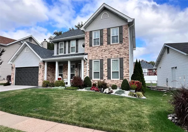 Photo 2 of Single family home for sale at 5858 Westcliffe Dr, Saint Louis, MO 63129 | MLS# 24070979 | Listing updated on 2024-11-30
