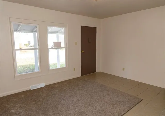 Photo 3 of Single family home for sale at 45 E Adams Dr, East Saint Louis, IL 62206 | MLS# 24071026 | Listing updated on 2024-12-05