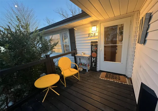 Photo 3 of Single family home for sale at 904 E 2nd Street, Saint Peter, IL 62880 | MLS# 24071111 | Listing updated on 2024-11-25