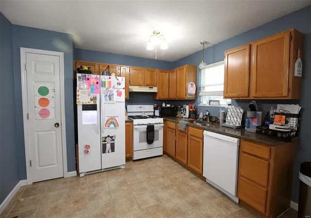 Photo 4 of Single family home for sale at 1402 Kweit Ln, Greenville, IL 62246 | MLS# 24071259 | Listing updated on 2024-12-03