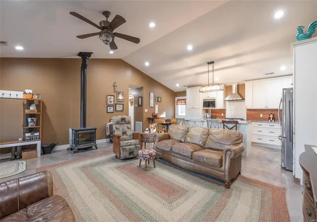 Photo 4 of House for sale at 12668 Webster Rd, Caledonia, MO 63631 | MLS# 24071447 | Listing updated on 2024-12-04
