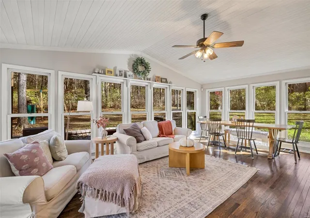 Photo 3 of Single family home for sale at 126 Shady Holw Dr, Eureka, MO 63025 | MLS# 24071562 | Listing updated on 2024-11-24