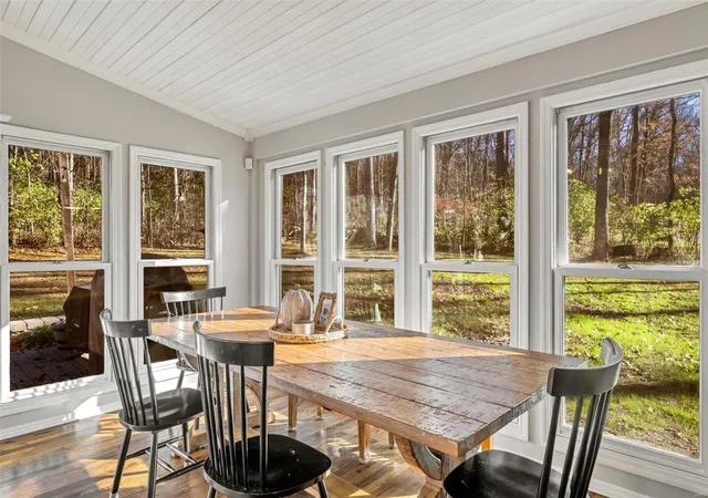 Photo 4 of Single family home for sale at 126 Shady Holw Dr, Eureka, MO 63025 | MLS# 24071562 | Listing updated on 2024-11-24
