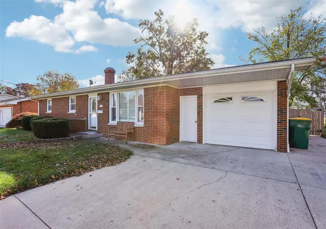 Photo 3 of Single family home for sale at 210 N 11th Street, Breese, IL 62230 | MLS# 24071582 | Listing updated on 2024-12-16