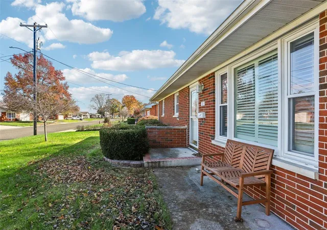 Photo 3 of Single family home for sale at 210 N 11th Street, Breese, IL 62230 | MLS# 24071582 | Listing updated on 2024-12-16