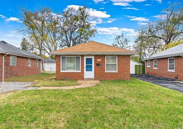 Photo 1 of Single family home for sale at 4437 Fairfield Ave, Saint Louis, MO 63134 | MLS# 24071769 | Listing updated on 2024-12-16
