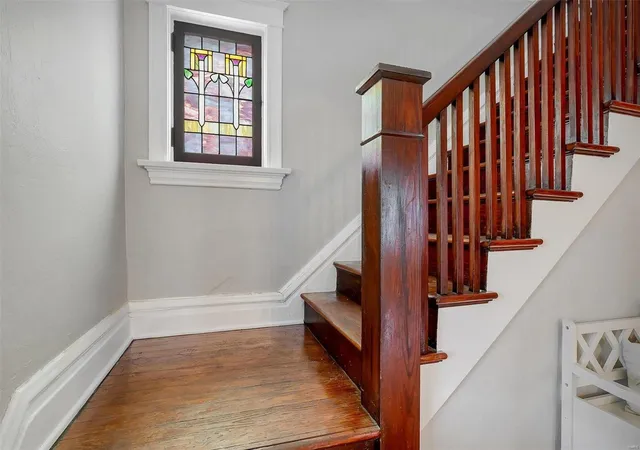 Photo 4 of Single family home for sale at 7421 Gayola Pl, Saint Louis, MO 63143 | MLS# 24071940 | Listing updated on 2024-12-09