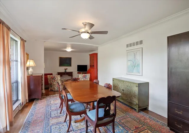 Photo 4 of Single family home for sale at 9722 Conway, Saint Louis, MO 63124 | MLS# 24071994 | Listing updated on 2025-04-11