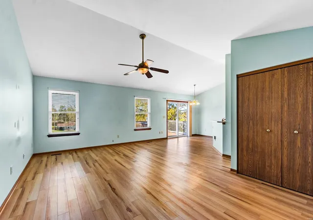 Photo 3 of Single family home for sale at 15 Fairway Ests Ct, Eureka, MO 63025 | MLS# 24072205 | Listing updated on 2024-12-01