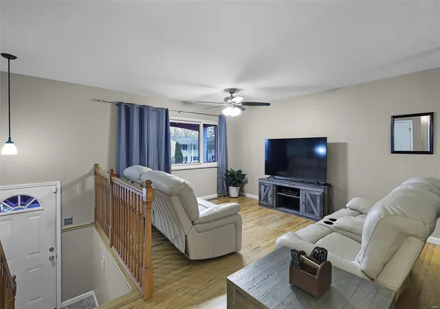 Photo 3 of Single family home for sale at 18 Saint David Dr, Saint Peters, MO 63376 | MLS# 24072277 | Listing updated on 2024-12-17
