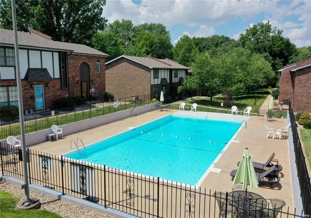 Photo 3 of Condo for sale at 1229 N 17th Street #16, Belleville, IL 62226 | MLS# 24072531 | Listing updated on 2024-12-09