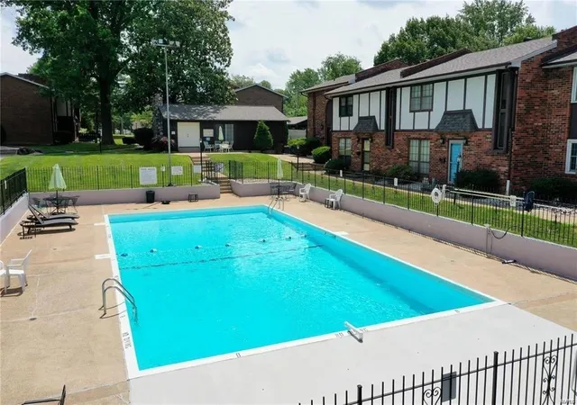 Photo 4 of Condo for sale at 1229 N 17th Street #16, Belleville, IL 62226 | MLS# 24072531 | Listing updated on 2024-12-09