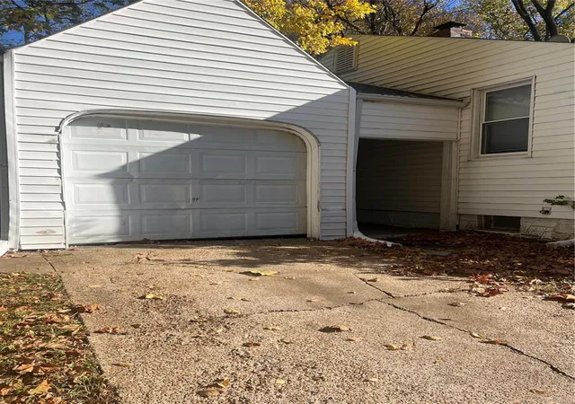 Photo 3 of Single family home for sale at 4344 Springdale Ave, Saint Louis, MO 63134 | MLS# 24073111 | Listing updated on 2024-12-04