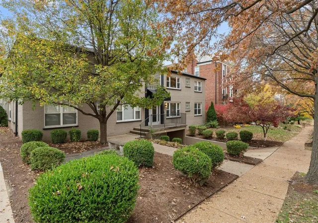 Photo 2 of Condo for sale at 7514 Oxford Dr #2, Saint Louis, MO 63105 | MLS# 24073377 | Listing updated on 2024-12-16