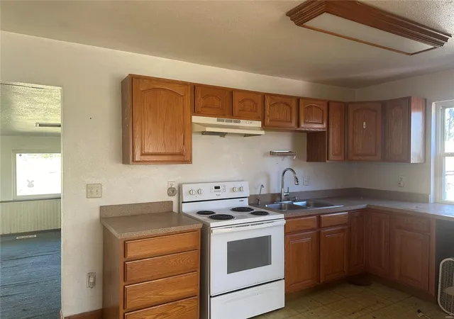 Photo 3 of Single family home for sale at 6353 Reynolds Crk Rd, Hillsboro, MO 63050 | MLS# 24073409 | Listing updated on 2024-12-16