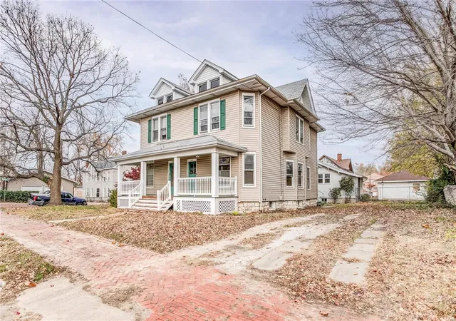 Photo 3 of Multi family home for sale at 440 E 6th Street, Alton, IL 62002 | MLS# 24073451 | Listing updated on 2024-12-11