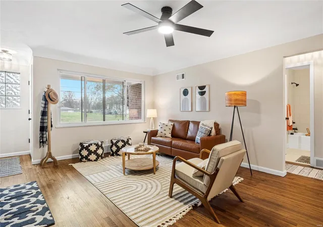 Photo 3 of Single family home for sale at 615 S 19th Street, Belleville, IL 62226 | MLS# 24073507 | Listing updated on 2024-12-03