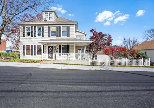 Photo 1 of Single family home for sale at 401 E 3rd Street, Washington, MO 63090 | MLS# 24073655 | Listing updated on 2024-12-13