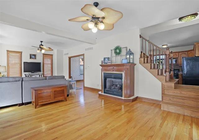 Photo 3 of Single family home for sale at 401 E 3rd Street, Washington, MO 63090 | MLS# 24073655 | Listing updated on 2024-12-13