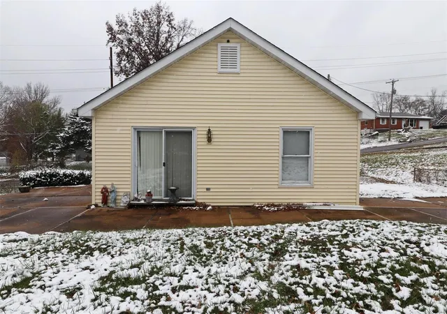 Photo 4 of Single family home for sale at 1032 Miller Rd E, Imperial, MO 63052 | MLS# 24073833 | Listing updated on 2024-12-12