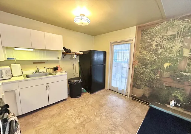 Photo 4 of Single family home for sale at 1100 Saint Patrick Blvd, East Saint Louis, IL 62206 | MLS# 24074067 | Listing updated on 2024-12-09