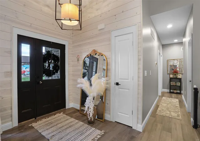 Photo 2 of Single family home for sale at 148 Stonebridge Xing Dr, Maryville, IL 62062 | MLS# 24074102 | Listing updated on 2024-12-18