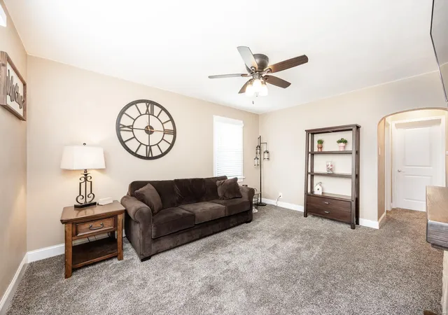 Photo 4 of Single family home for sale at 133 S 33rd Street, Belleville, IL 62226 | MLS# 24074254 | Listing updated on 2024-12-14