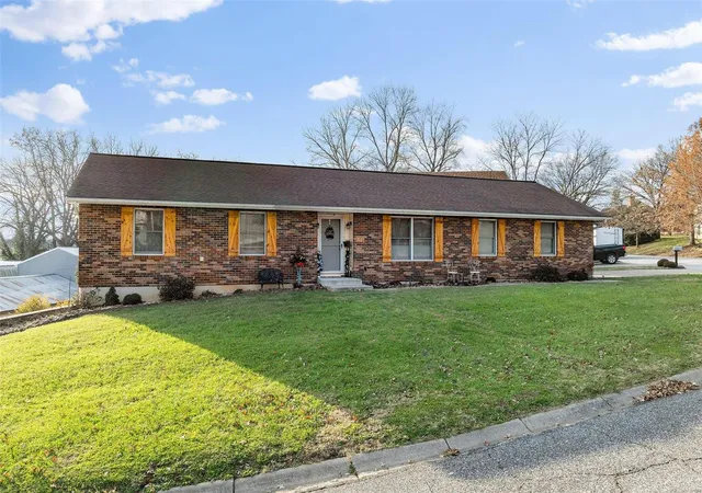 Photo 1 of Single family home for sale at 301 Zetta Dr, Washington, MO 63090 | MLS# 24074828 | Listing updated on 2024-12-19