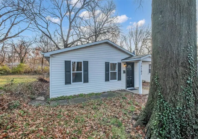 Photo 3 of Single family home for sale at 10182 Count Dr, Saint Louis, MO 63136 | MLS# 24074999 | Listing updated on 2024-12-18