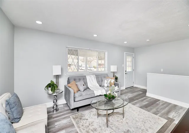 Photo 3 of Single family home for sale at 11050 Mars Ln, Maryland Heights, MO 63043 | MLS# 24075001 | Listing updated on 2024-12-10