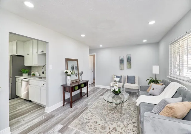 Photo 4 of Single family home for sale at 11050 Mars Ln, Maryland Heights, MO 63043 | MLS# 24075001 | Listing updated on 2024-12-10
