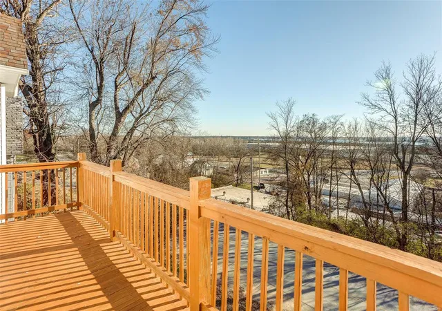 Photo 4 of Single family home for sale at 1212 E 4th Street, Alton, IL 62002 | MLS# 24075152 | Listing updated on 2025-03-19