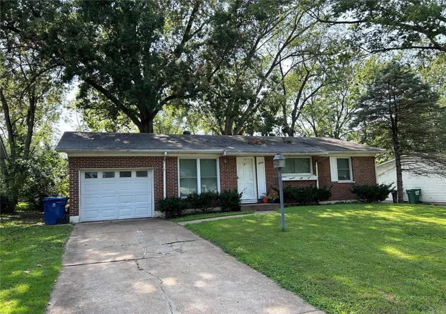 Photo 1 of Single family home for sale at 1354 Cabrillo Dr, Saint Louis, MO 63138 | MLS# 24075289 | Listing updated on 2024-12-11