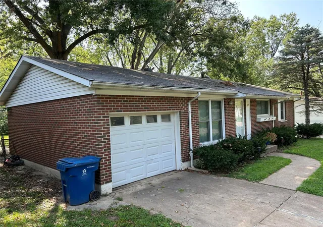 Photo 2 of Single family home for sale at 1354 Cabrillo Dr, Saint Louis, MO 63138 | MLS# 24075289 | Listing updated on 2024-12-11