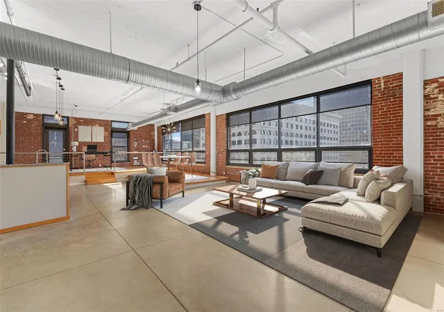 Photo 1 of Condo for sale at 1010 Saint Charles St #1102, Saint Louis, MO 63101 | MLS# 24075781 | Listing updated on 2025-02-28