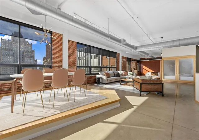 Photo 3 of Condo for sale at 1010 Saint Charles St #1102, Saint Louis, MO 63101 | MLS# 24075781 | Listing updated on 2025-02-28
