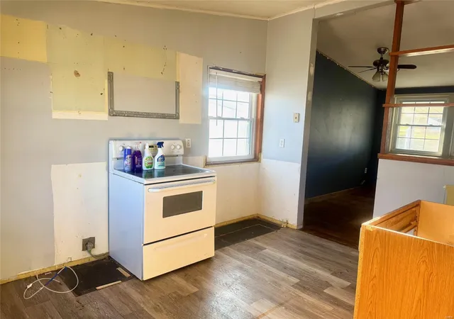 Photo 3 of Single family home for sale at 206 N 7th Street, La Grange, MO 63448 | MLS# 24075966 | Listing updated on 2024-12-19
