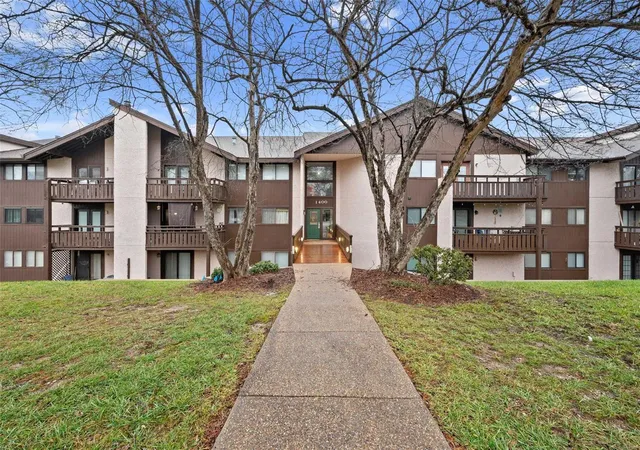 Photo 1 of Condo for sale at 1400 Heritage Landing, Saint Charles, MO 63303 | MLS# 24076369 | Listing updated on 2024-12-30