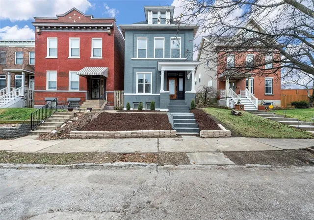 Photo 2 of Single family home for sale at 2818 Saint Vincent Ave, Saint Louis, MO 63104 | MLS# 24078612 | Listing updated on 2025-03-15