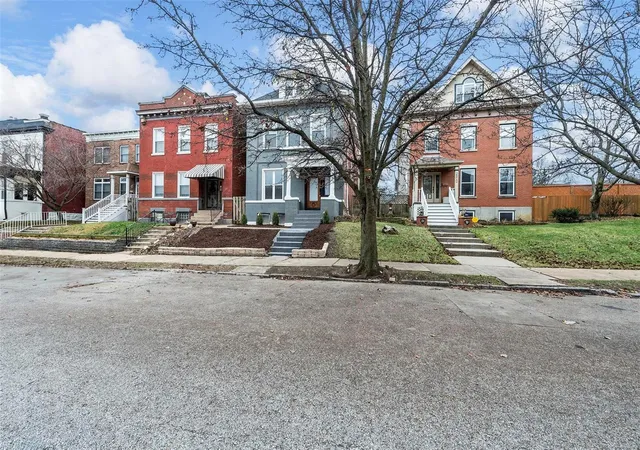Photo 3 of Single family home for sale at 2818 Saint Vincent Ave, Saint Louis, MO 63104 | MLS# 24078612 | Listing updated on 2025-03-15