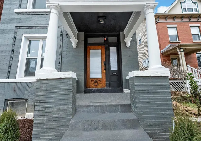 Photo 4 of Single family home for sale at 2818 Saint Vincent Ave, Saint Louis, MO 63104 | MLS# 24078612 | Listing updated on 2025-03-15