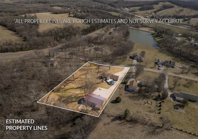 Photo 3 of Single family home for sale at 19923 Twin Oaks Dr, Sainte Genevieve, MO 63670 | MLS# 25001101 | Listing updated on 2025-02-27