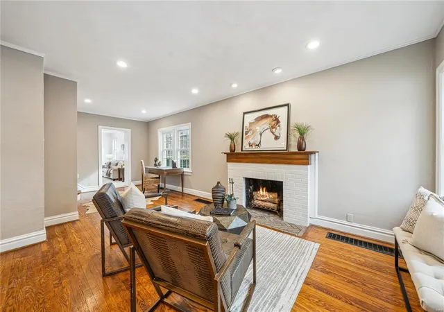 Photo 3 of Single family home for sale at 7557 Cornell, Saint Louis, MO 63130 | MLS# 25001518 | Listing updated on 2025-02-27
