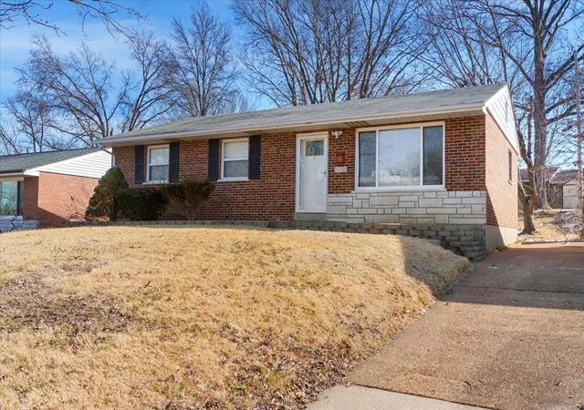 Photo 3 of Single family home for sale at 9838 Ione Ln, Saint Louis, MO 63123 | MLS# 25001965 | Listing updated on 2025-02-28