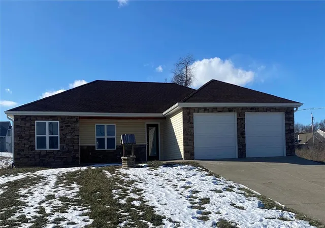 Photo 1 of Single family home for sale at 108 Whippoorwill Ln, Hannibal, MO 63401 | MLS# 25002169 | Listing updated on 2025-01-20