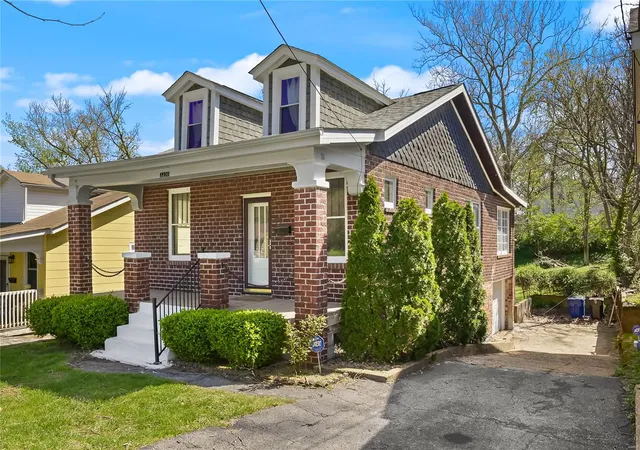 Photo 2 of Single family home for sale at 2230 Northbury Ln, Saint Louis, MO 63114 | MLS# 25003831 | Listing updated on 2025-04-15