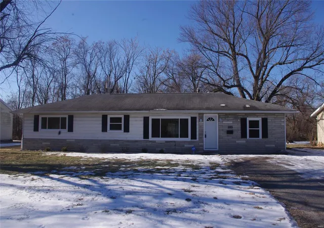 Photo 36 of Single family home for sale at 816 La Salle, Cahokia Heights, IL 62206 | MLS# 25004203 | Listing updated on 2025-02-27